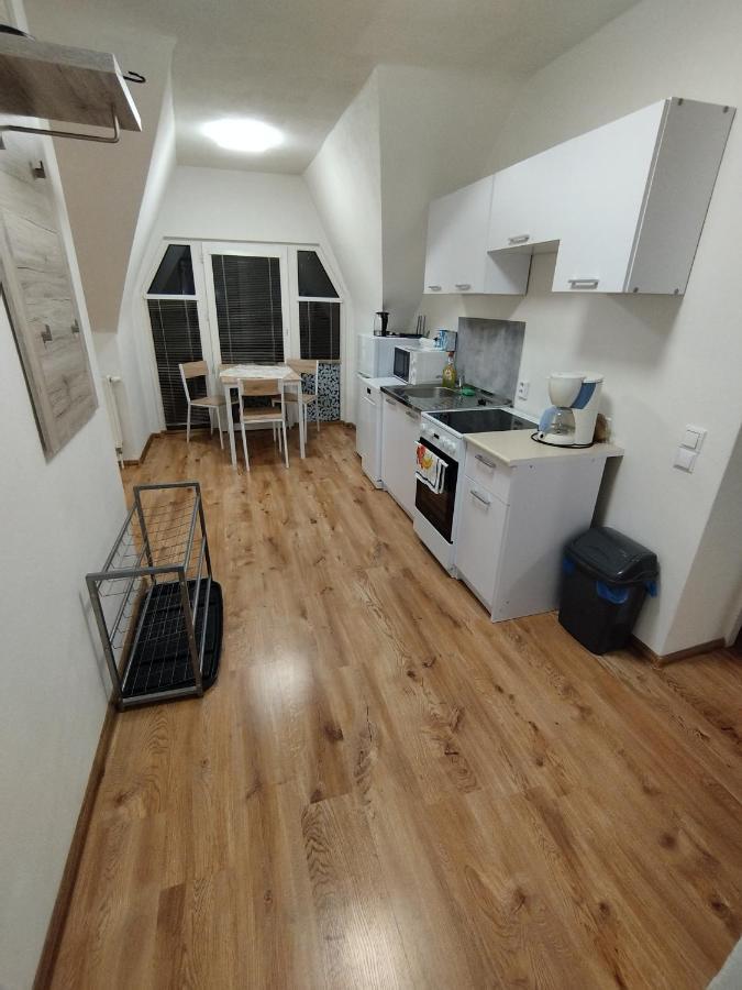 Appartement In Nitra Under The Zobor-Hill Екстер'єр фото