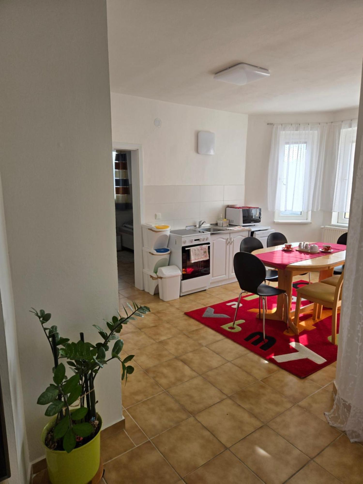 Appartement In Nitra Under The Zobor-Hill Екстер'єр фото